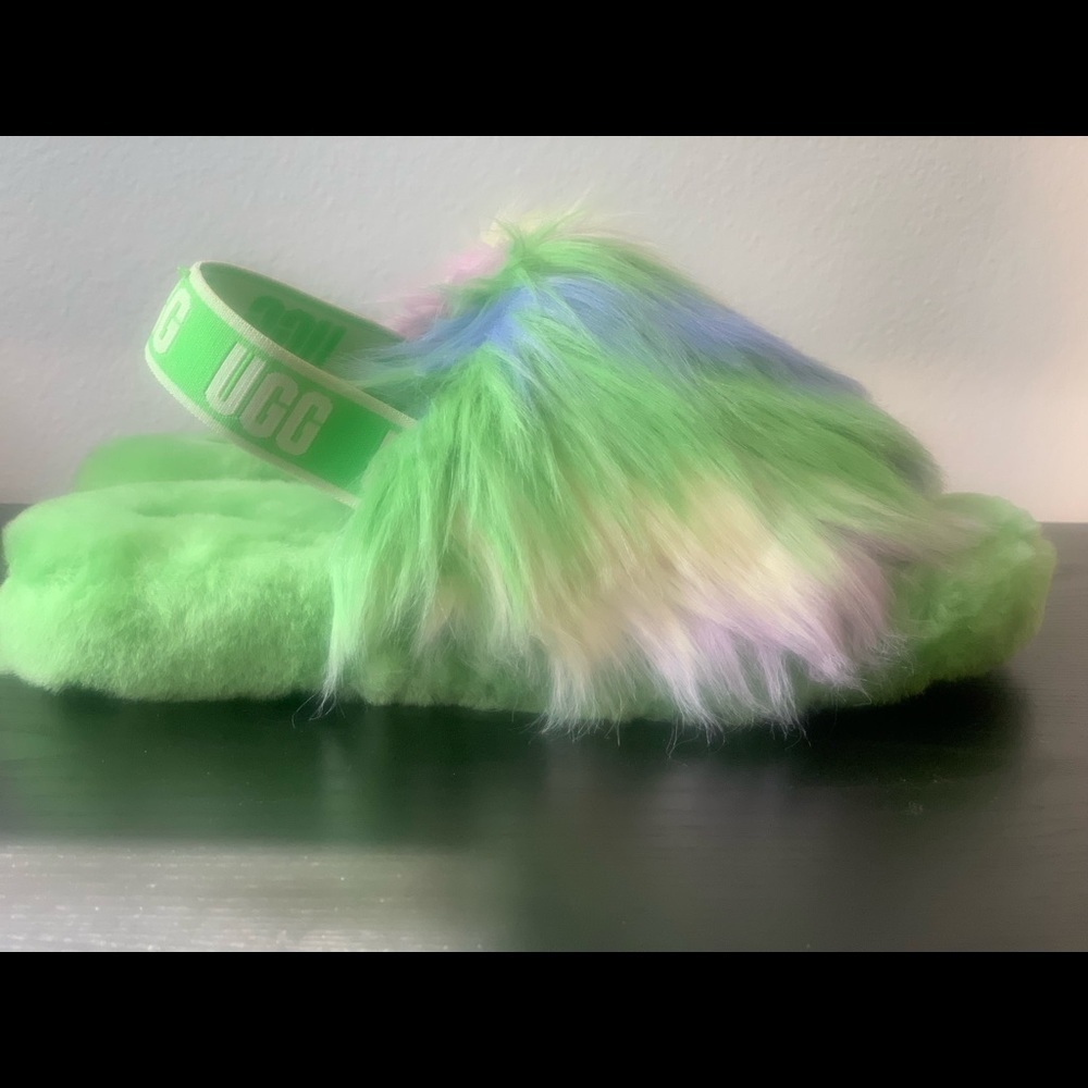 NEW UGG GIRLS FLUFF YEAH‎ APPLE TIE DYE SLIDE SANDALS KIDS. # slides slippers